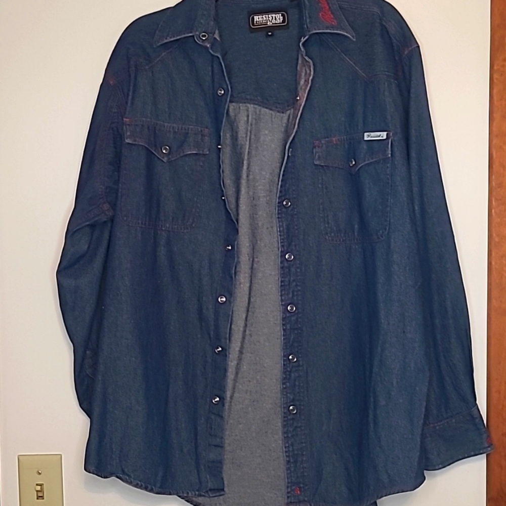 NWOT Resistol denim 100% cotton long  sleeve snap button shirt M